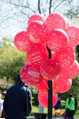 Petropavlovsk, Kazakistan - 9 Mayıs 2016: 9 Mayıs 2016 Petropavlovsk, Kazakistan'daki zafer günü. Ölü savaş anısına. Üyeler mutlu.