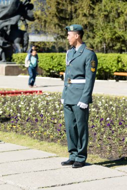Petropavlovsk, Kazakistan - 9 Mayıs 2016: 9 Mayıs 2016 Petropavlovsk, Kazakistan'daki zafer günü. Ölü savaş anısına. Üyeler mutlu.