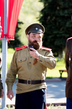 Petropavlovsk, Kazakistan - 9 Mayıs 2016: 9 Mayıs 2016 Petropavlovsk, Kazakistan'daki zafer günü. Ölü savaş anısına. Üyeler mutlu.