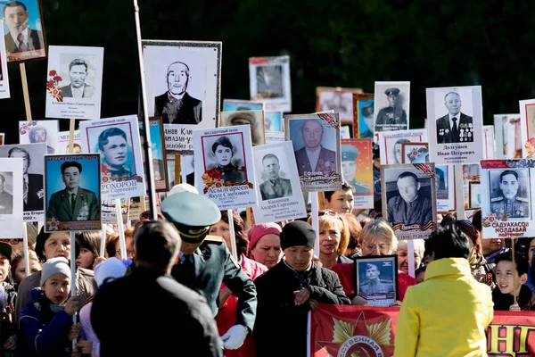 Petropavlovsk 9 Mayıs 2016: sakinleri unutulmaz Alayı 