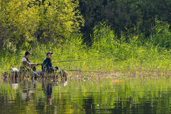 Petropavlovsk Kazakistan Luglio 2018 Pescatori Persone Gommoni Sul Pesce Lago — Foto Stock