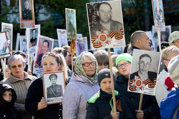 Petropavlovsk 9 Mayıs 2016: sakinleri unutulmaz Alayı 