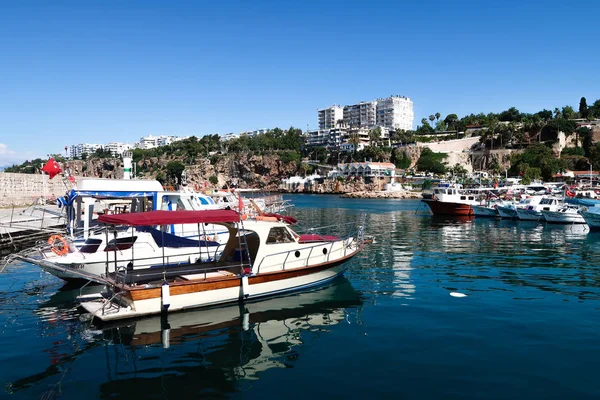 Antalya Turquía Junio 2017 Barcos Antiguo Puerto Antalya Son Una — Foto de Stock