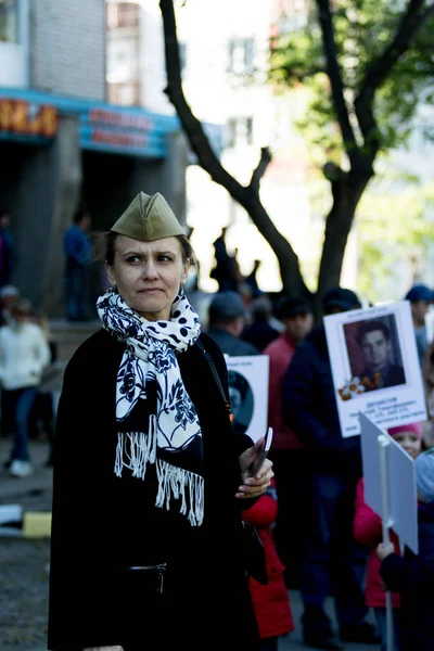 Petropavlovsk Mayo 2016 Residentes Procesión Memorable Regimiento Inmortal Mayo 2016 — Foto de Stock