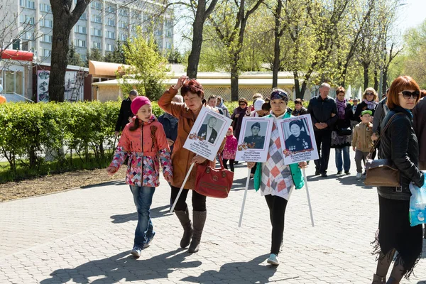 Petropavlovsk 9 Mayıs 2016: sakinleri unutulmaz Alayı 