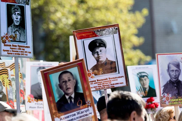 Petropavlovsk 9 Mayıs 2016: sakinleri unutulmaz Alayı 