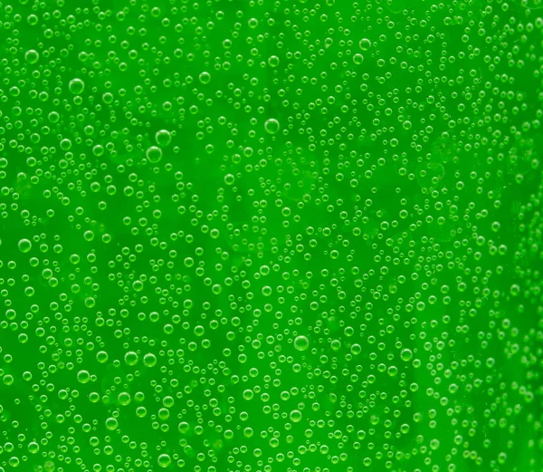 Gotas Aire Redondas Agua Sobre Fondo Verde —  Fotos de Stock