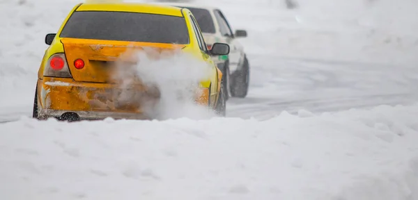 Personenauto Winter Sneeuw Blizzard Ijs Ijzige Weg — Stockfoto