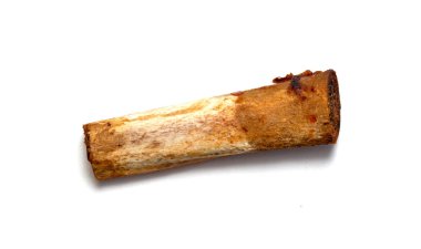 Beyaz arka plan üzerinde izole domuz eti kemik 