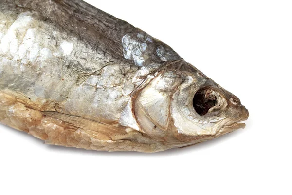 在白色背景查出的干燥的盐化的鱼 Vobla 食物为啤酒 — 图库照片