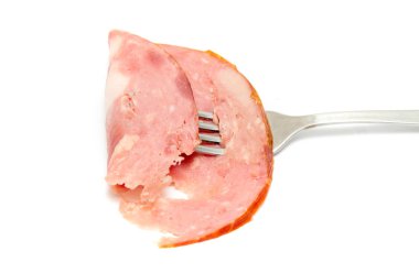 Sosis bir çatal, beyaz arka plan, fotoğraf stüdyosu.