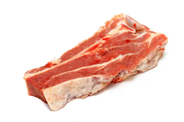 Ein Stück Rohes Rindfleisch Isoliert Auf Weißem Hintergrund Studiofoto — Stockfoto