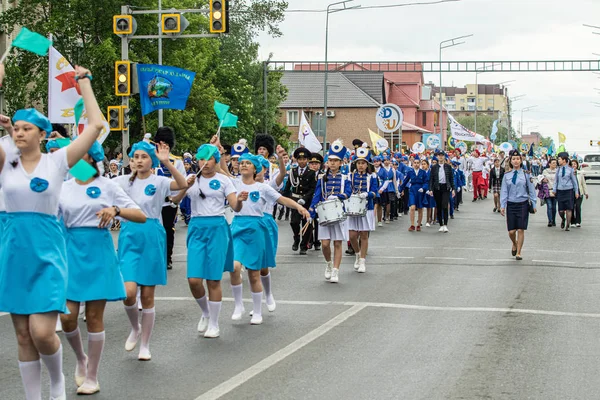 Petropavlovsk Cazaquistão Junho 2019 Dia Internacional Criança Desfile Estudantes Crianças — Fotografia de Stock