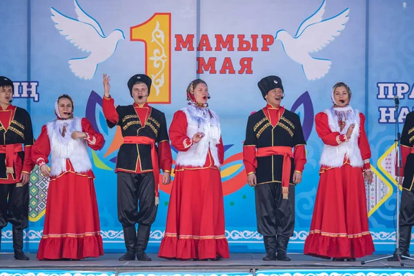 Petropavlovsk Kazakhstan May 2019 Songs Dances National Costumes Peoples Kazakhstan — Stock Photo, Image