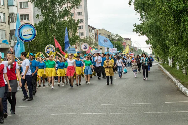 Petropavlovsk Kazachstán Června 2019 Mezinárodní Den Dětí Průvod Školáků Ulicích — Stock fotografie