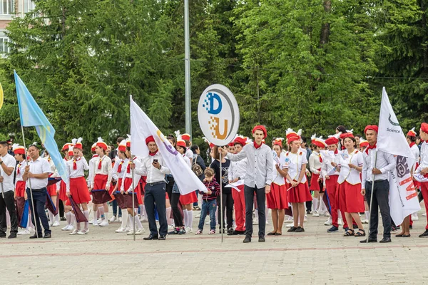 Petropavlovsk Cazaquistão Junho 2019 Dia Internacional Criança Desfile Estudantes Crianças — Fotografia de Stock