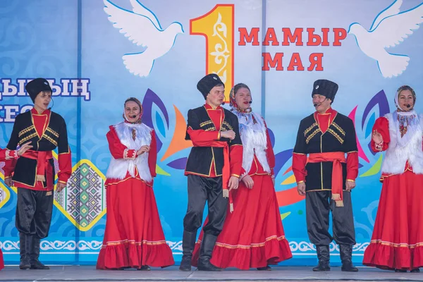 Petropavlovsk Kazakhstan May 2019 Songs Dances National Costumes Peoples Kazakhstan — Stock Photo, Image