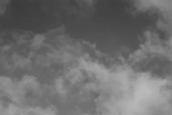 雲のある空白黒写真 — ストック写真