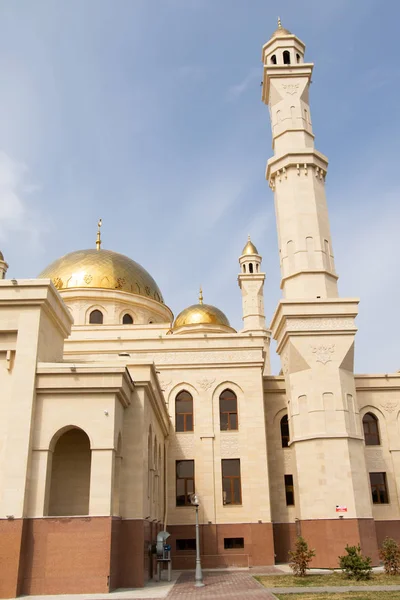 Petropavlovsk Cazaquistão Maio 2019 Mesquita Muçulmana Cúpulas Douradas — Fotografia de Stock