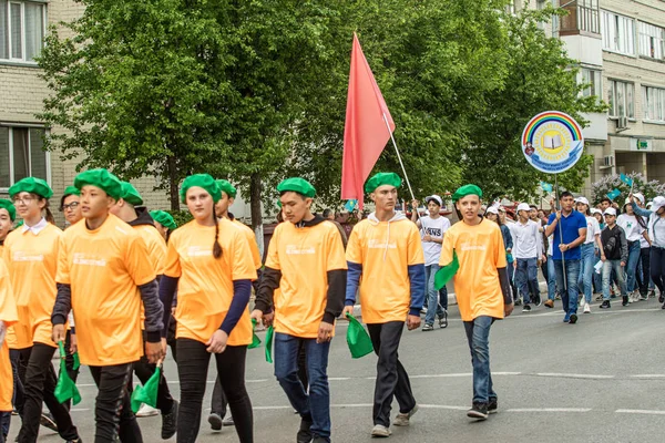 Petropavlovsk Cazaquistão Junho 2019 Dia Internacional Criança Desfile Estudantes Crianças — Fotografia de Stock