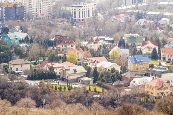 Almatı, Kazakistan-Mart 29, 2019: Almatı şehir, Kazakistan modern mimarlık. Yukarıdan görüntüle.