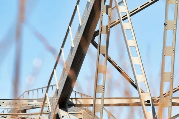 Archi Metallici Del Ponte Sul Fiume Inverno Paesaggio — Foto Stock