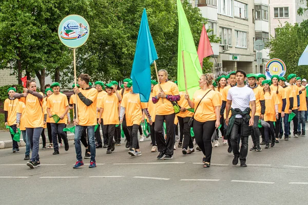 Petropavlovsk Kazahsztán Június 2019 Nemzetközi Gyermeknap Felvonulás Iskolás Diákok Keresztül — Stock Fotó
