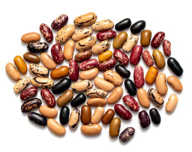 Beyaz arkaplanda izole edilmiş fasulye.