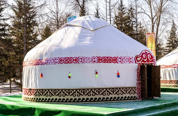 Круглая Белая Юрта Улице Обитание Кочевых Народов Центральной Азии — стоковое фото