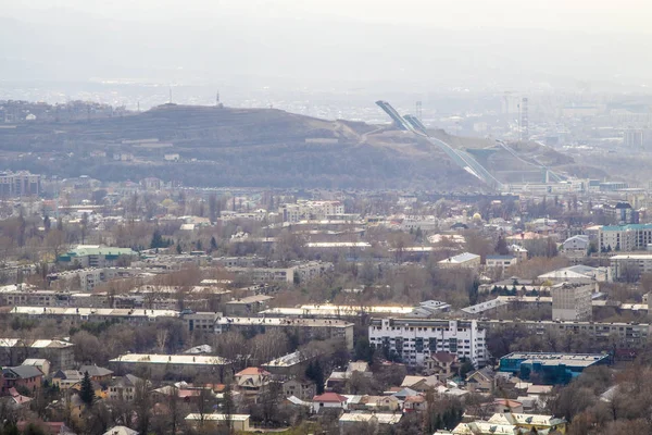 Almatı, Kazakistan-Mart 29, 2019: Almatı şehir, Kazakistan modern mimarlık. Yukarıdan görüntüle.