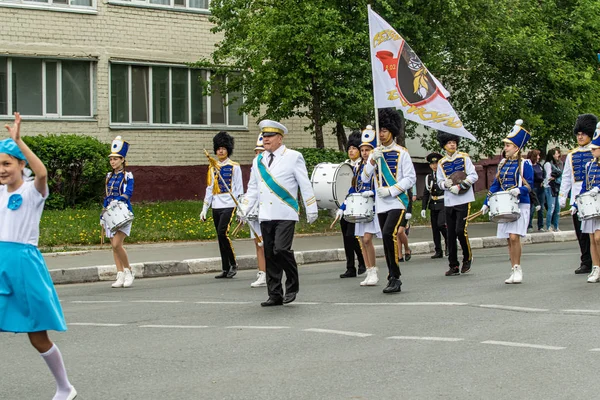 Petropavlovsk Kazakistan Haziran 2019 Uluslararası Çocuk Günü Şehir Sokaklarında Okul — Stok fotoğraf