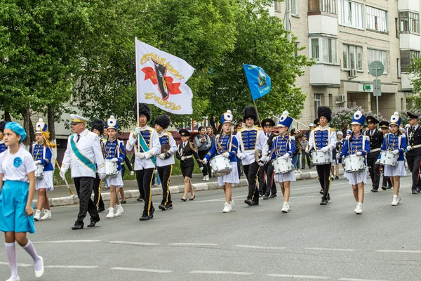 Pietropawłowsk Kazachstan Czerwca 2019 Międzynarodowy Dzień Dziecka Parada Uczniów Uczennice — Zdjęcie stockowe