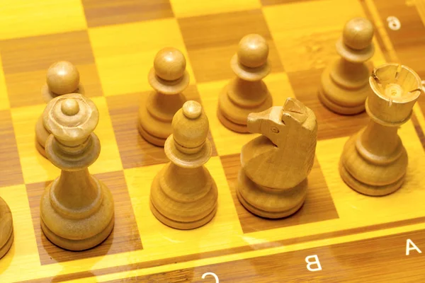 Chess pieces on a chessboard, wooden pieces. — Stock Photo, Image