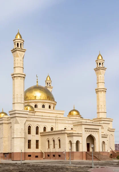 Petropavlovsk Kazachstan Mei 2019 Moslim Moskee Gouden Koepels — Stockfoto