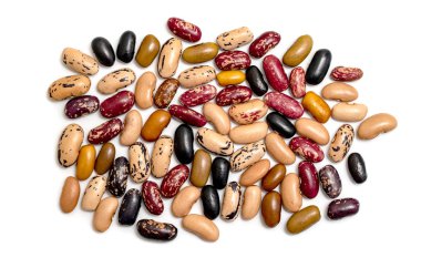 Beyaz arkaplanda izole edilmiş fasulye.