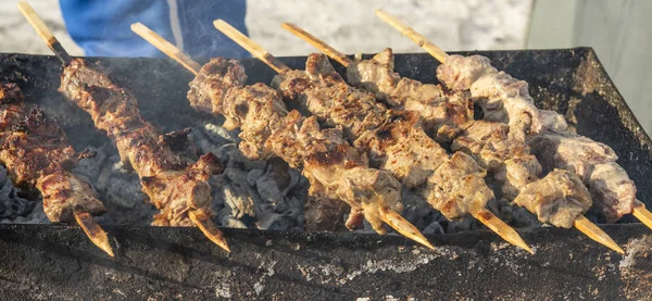 Espetos São Fritos Rua Carne Nas Varas — Fotografia de Stock