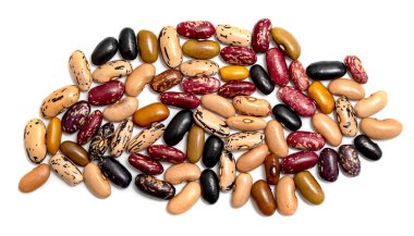 Beyaz arkaplanda izole edilmiş fasulye.