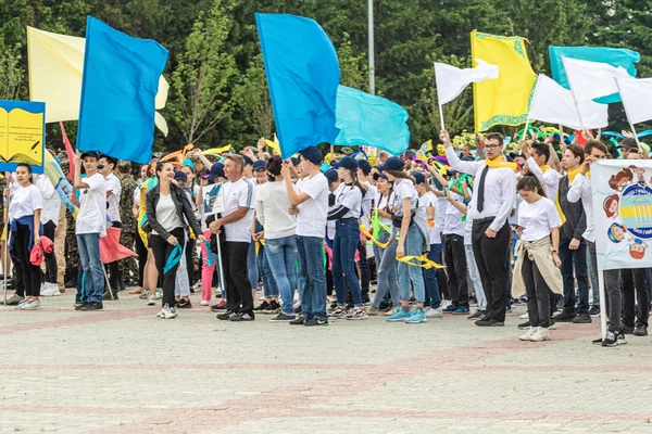 Petropavlovsk Kazajstán Junio 2019 Día Internacional Del Niño Desfile Estudiantes —  Fotos de Stock