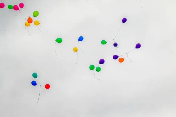Des Ballons Contre Ciel Avec Des Nuages — Photo