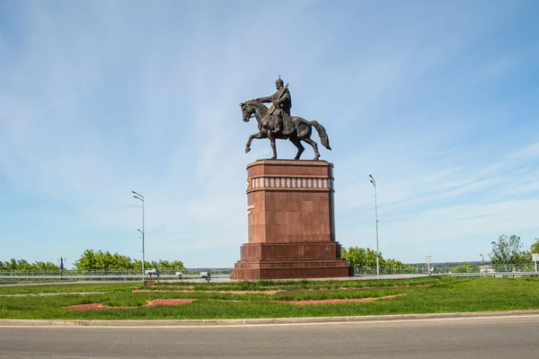 Petropavlovsk Kazakistan Haziran 2019 Petropavlovsk Kentinin Girişinde Şair Komutan Kozhabergen — Stok fotoğraf