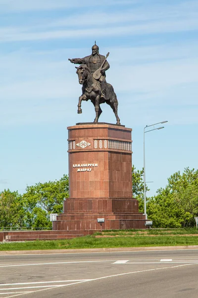 Petropavlovsk Kazachstan Juni 2019 Monument Voor Dichter Commandant Kozhabergen Zhyrau — Stockfoto