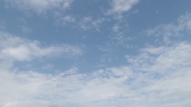 Mooie Witte Wolken Met Blauwe Lucht Achtergrond — Stockvideo