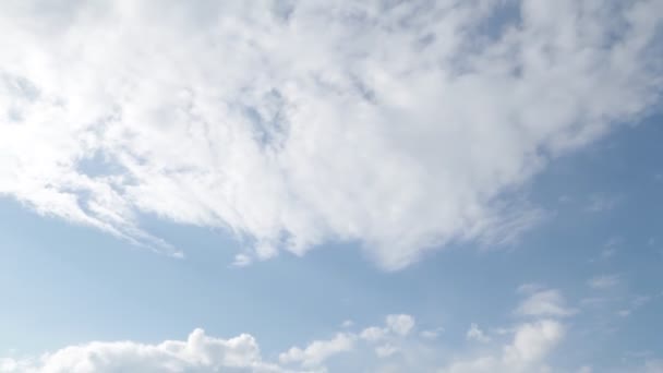 Mooie Witte Wolken Met Blauwe Lucht Achtergrond — Stockvideo