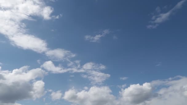 Beaux Nuages Blancs Avec Fond Bleu Ciel — Video