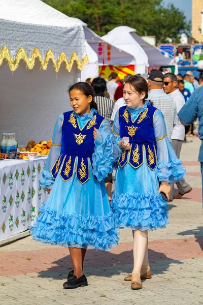 Петропавловська Казахстан Серпня 2019 Петропавловська Прогулянка Національних Костюмах Вулицях Міста — стокове фото