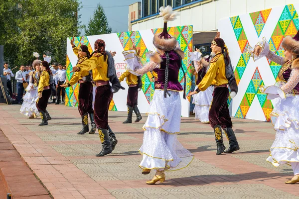 Petropavlovsk Cazaquistão Agosto 2019 Petropavlovsk Passeio Trajes Nacionais Pelas Ruas — Fotografia de Stock