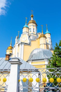 Petropavlovsk, Kazakistan - 23 Ağustos 2019: Kazakistan Cumhuriyeti Moskova Patrikhanesi. Petropavlovsk-Bulaev piskoposluğu. Ortodoks havariler Peter ve Paul onuruna Katedral.