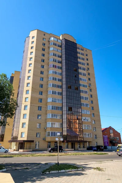 Petropavlovsk Kazakstan Augusti 2019 Höghus Staden Sommar Gatan Klar Solig — Stockfoto