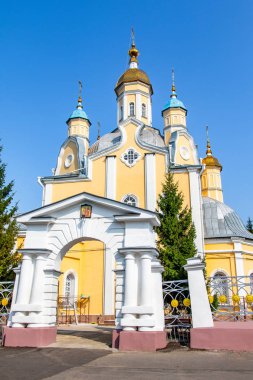 Petropavlovsk, Kazakistan - 23 Ağustos 2019: Kazakistan Cumhuriyeti Moskova Patrikhanesi. Petropavlovsk-Bulaev piskoposluğu. Ortodoks havariler Peter ve Paul onuruna Katedral.