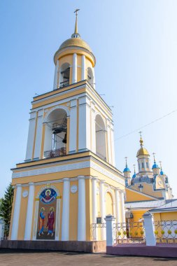 Petropavlovsk, Kazakistan - 23 Ağustos 2019: Kazakistan Cumhuriyeti Moskova Patrikhanesi. Petropavlovsk-Bulaev piskoposluğu. Ortodoks havariler Peter ve Paul onuruna Katedral.